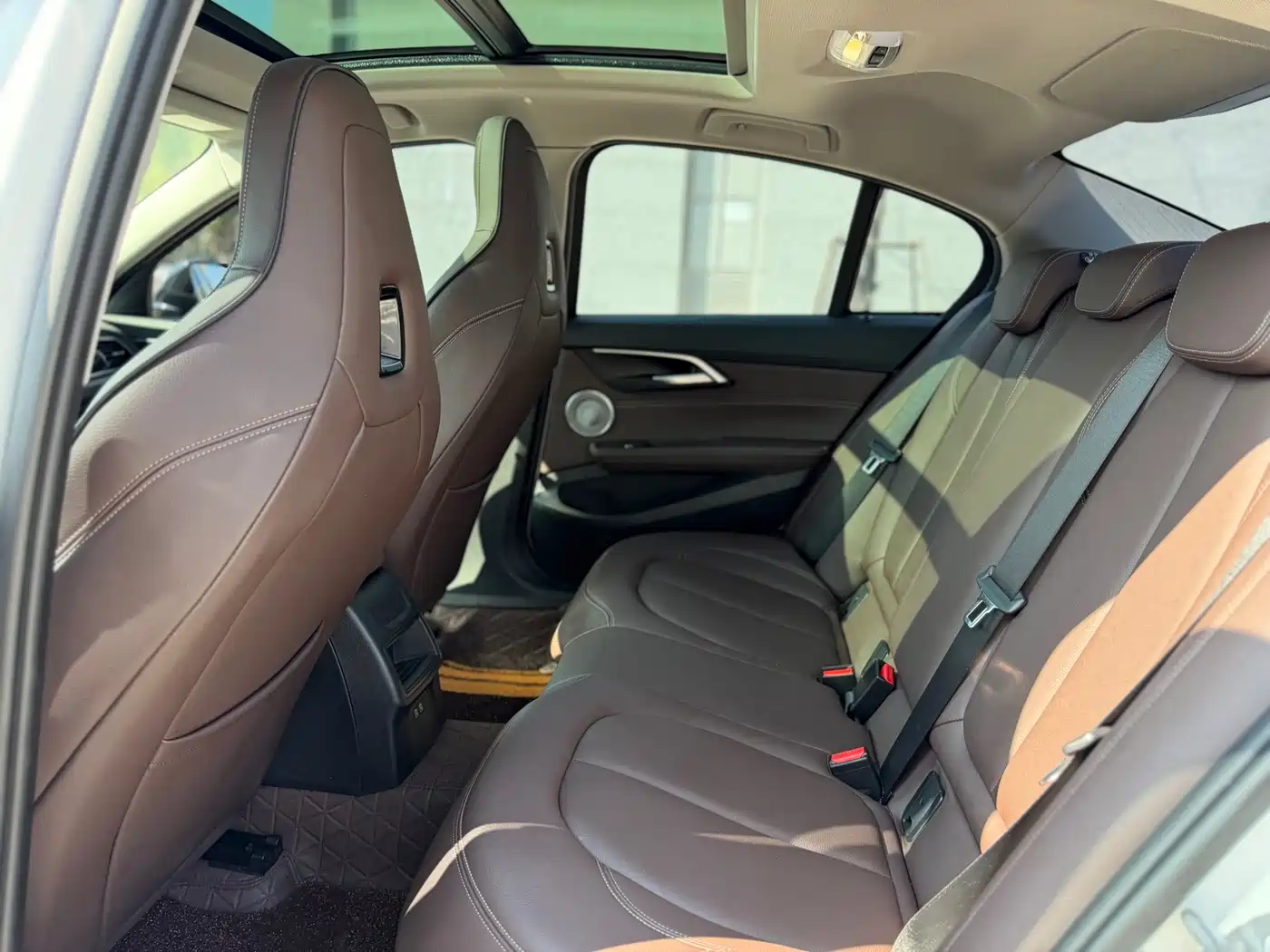 BMW 1 Series 2023 125i M Sport Shadow Edition фото 9