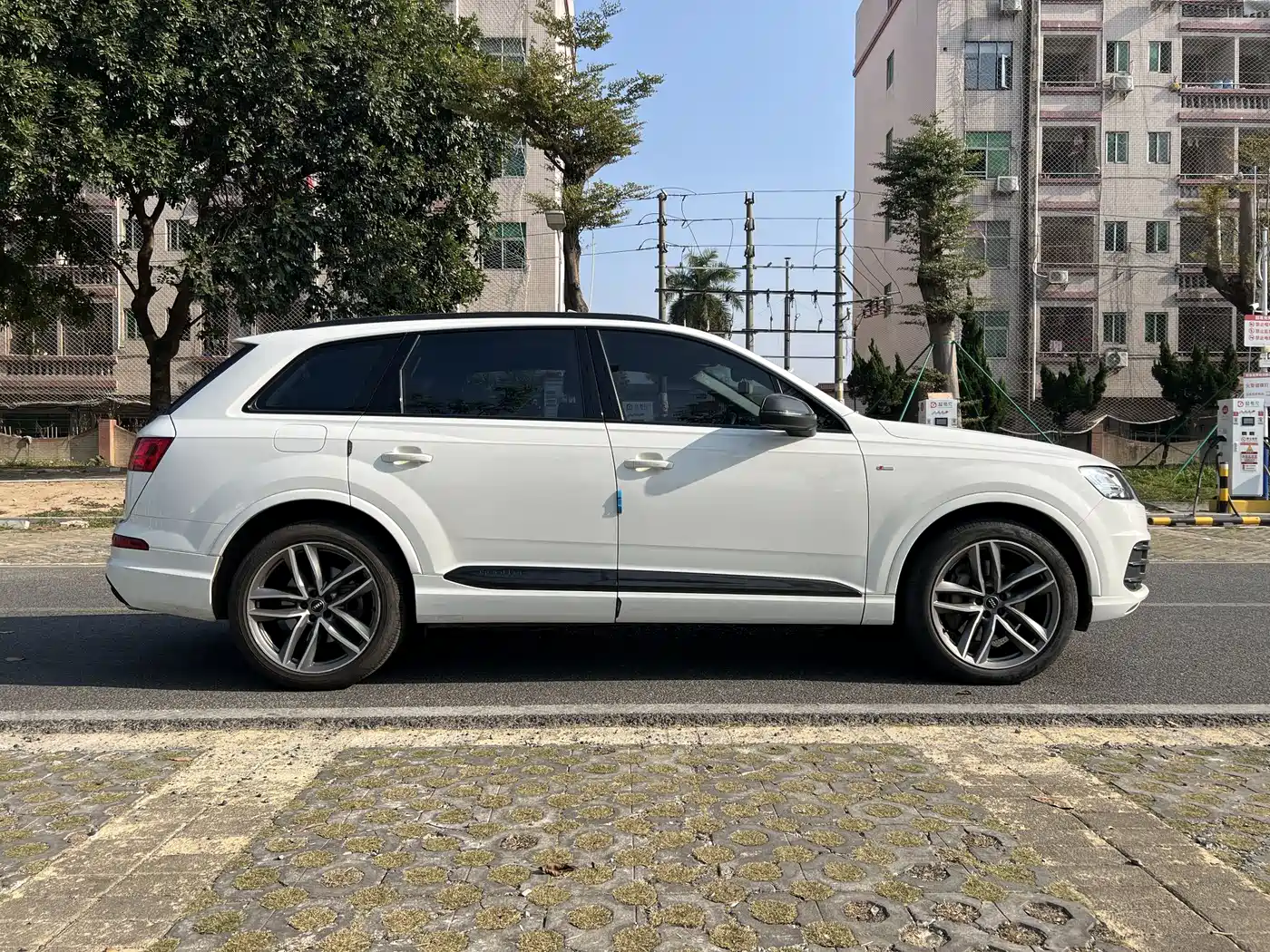 Фото 7 - Audi Q7