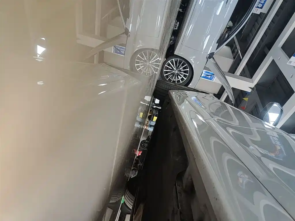 BMW 5 Series 2014 520Li Elegance фото 22
