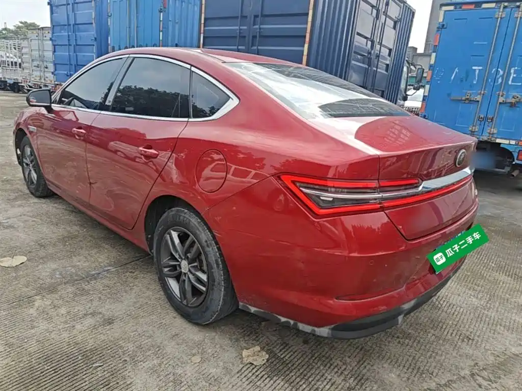 BYD Qin Pro 2018 1.5TI Automatic Smart Connected Dynamic Edition фото 5