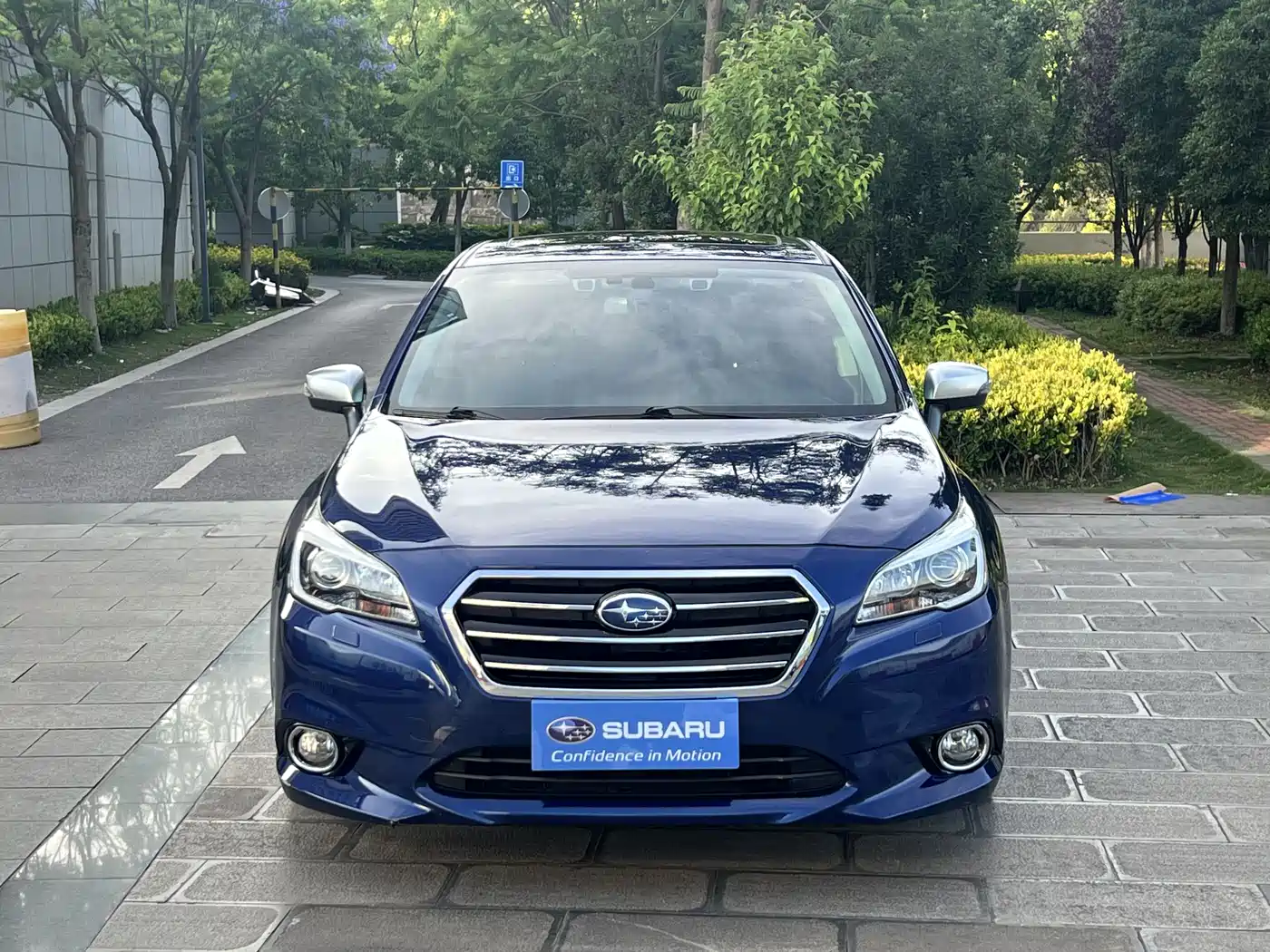 Subaru Legacy 2017 2.5i AWD Glory Edition EyeSight фото 2