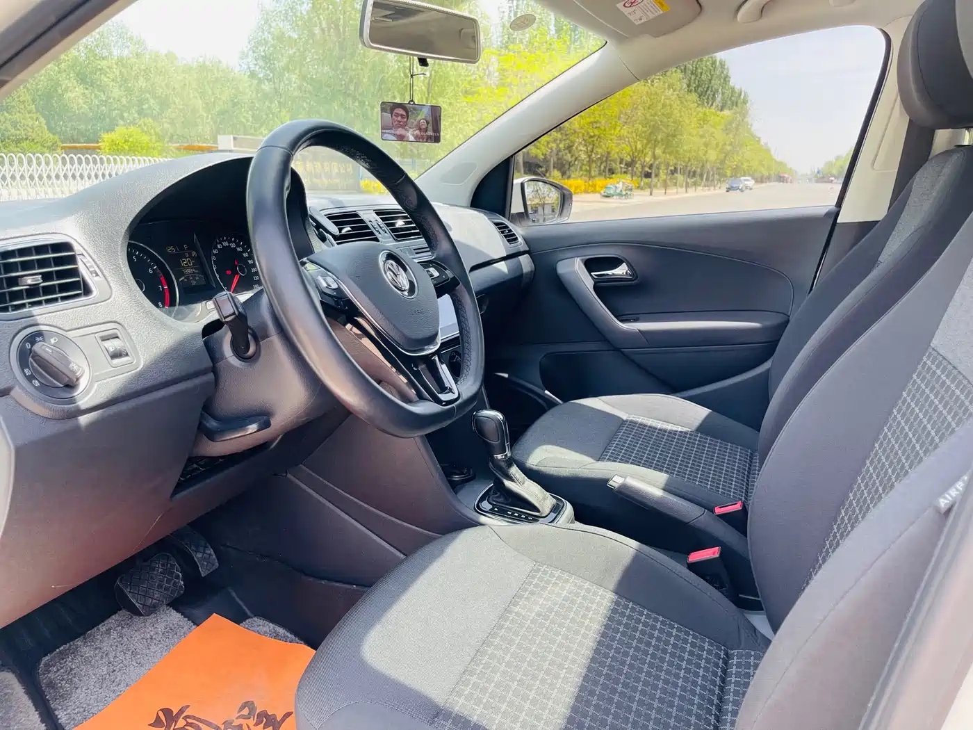 Volkswagen Polo 2018 1.5L Auto Comfort фото 4