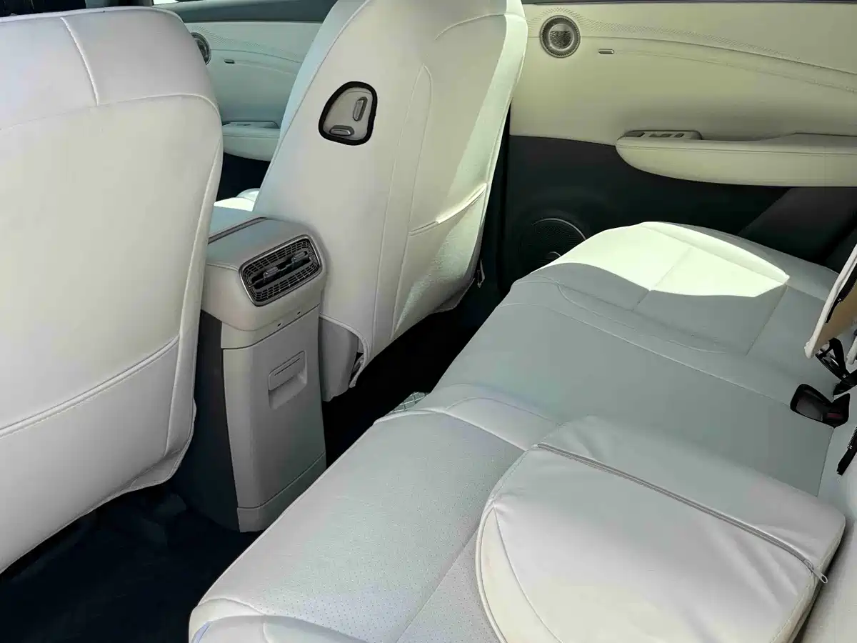 Hongqi HS6 PHEV 2026 2026 Model 220 Intelligent Hybrid Edition