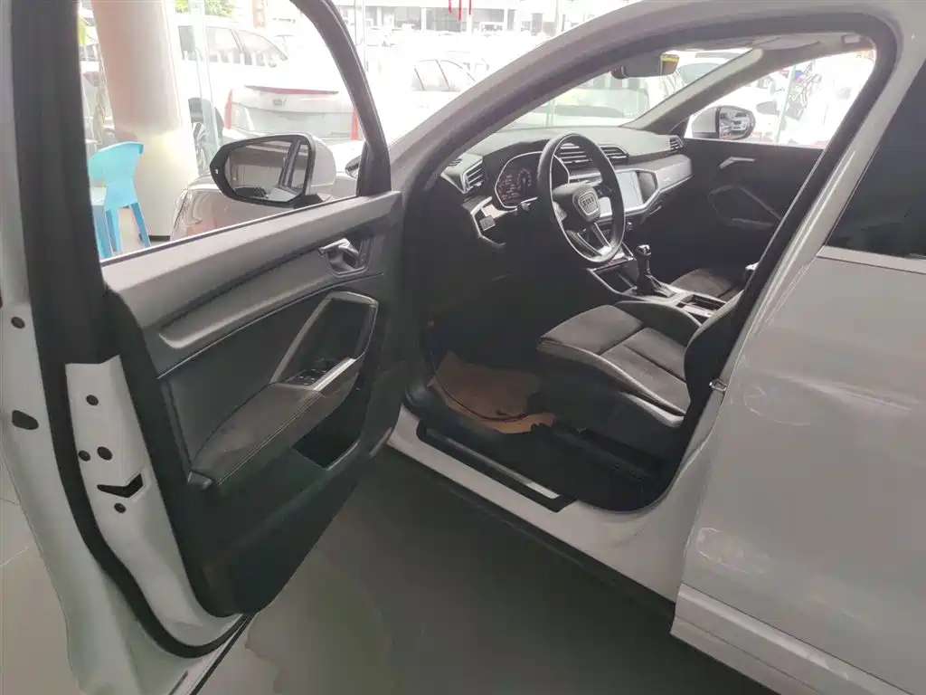 Audi Q3 2019 35 TFSI Progressive Sport фото 16