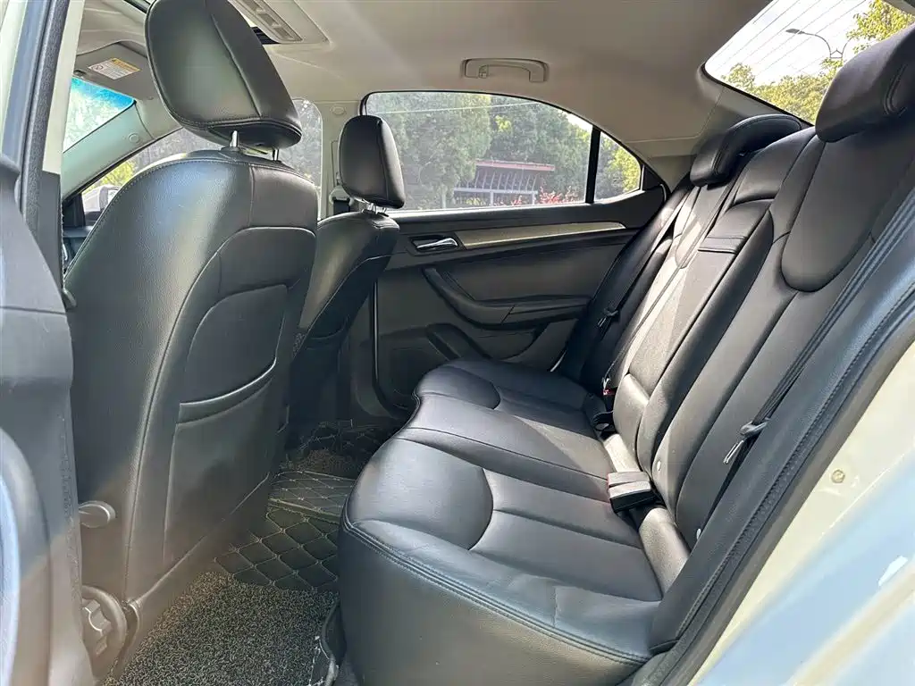 Roewe 360 2016 2015 1.5L Automatic Luxury