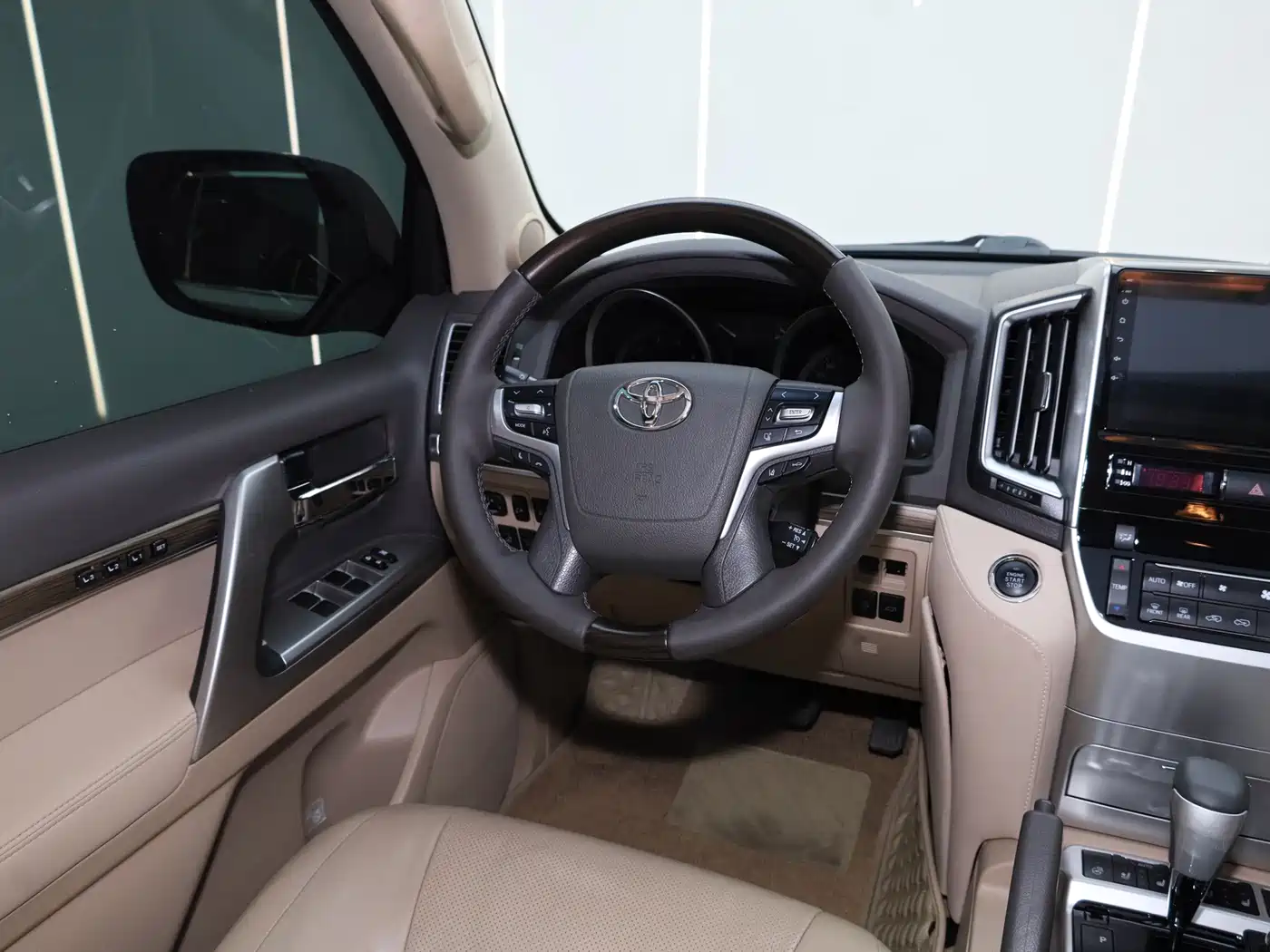 Toyota Land Cruiser 2013 2012 4.6L Automatic VX-R