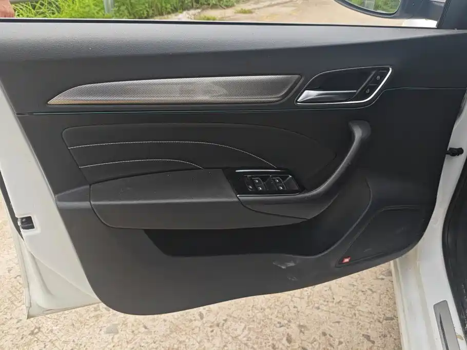 Roewe i6 2019 2020 PLUS 1.6L CVT 4G Connected Glory Flagship Edition