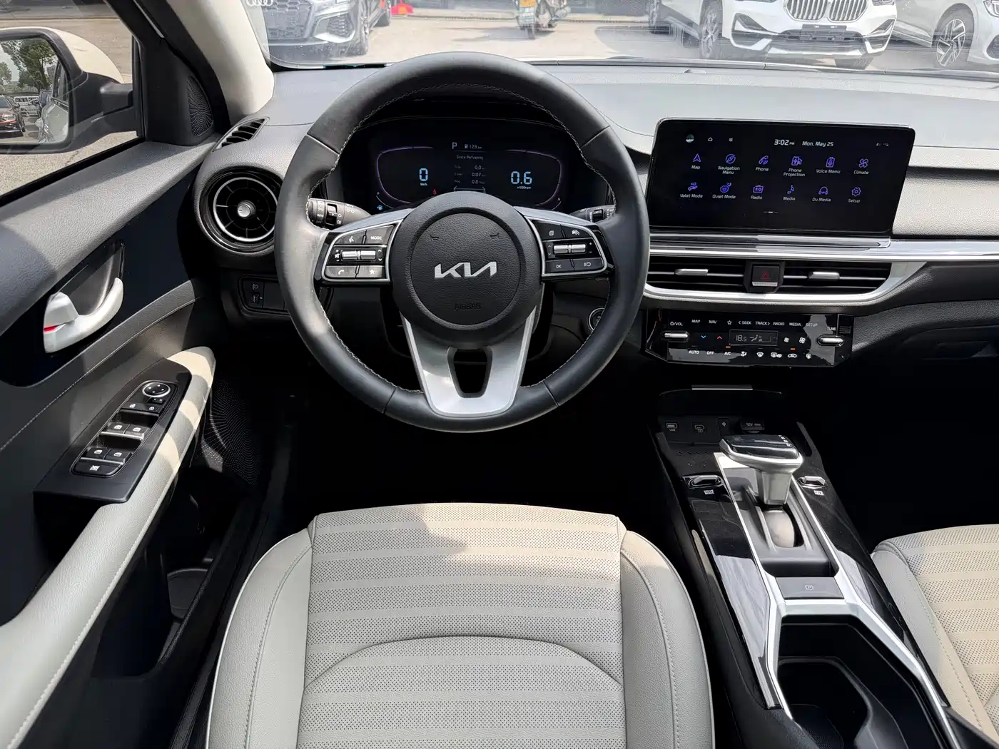 Kia K3 2023 Model 1.5L CVT Luxury Edition фото 18
