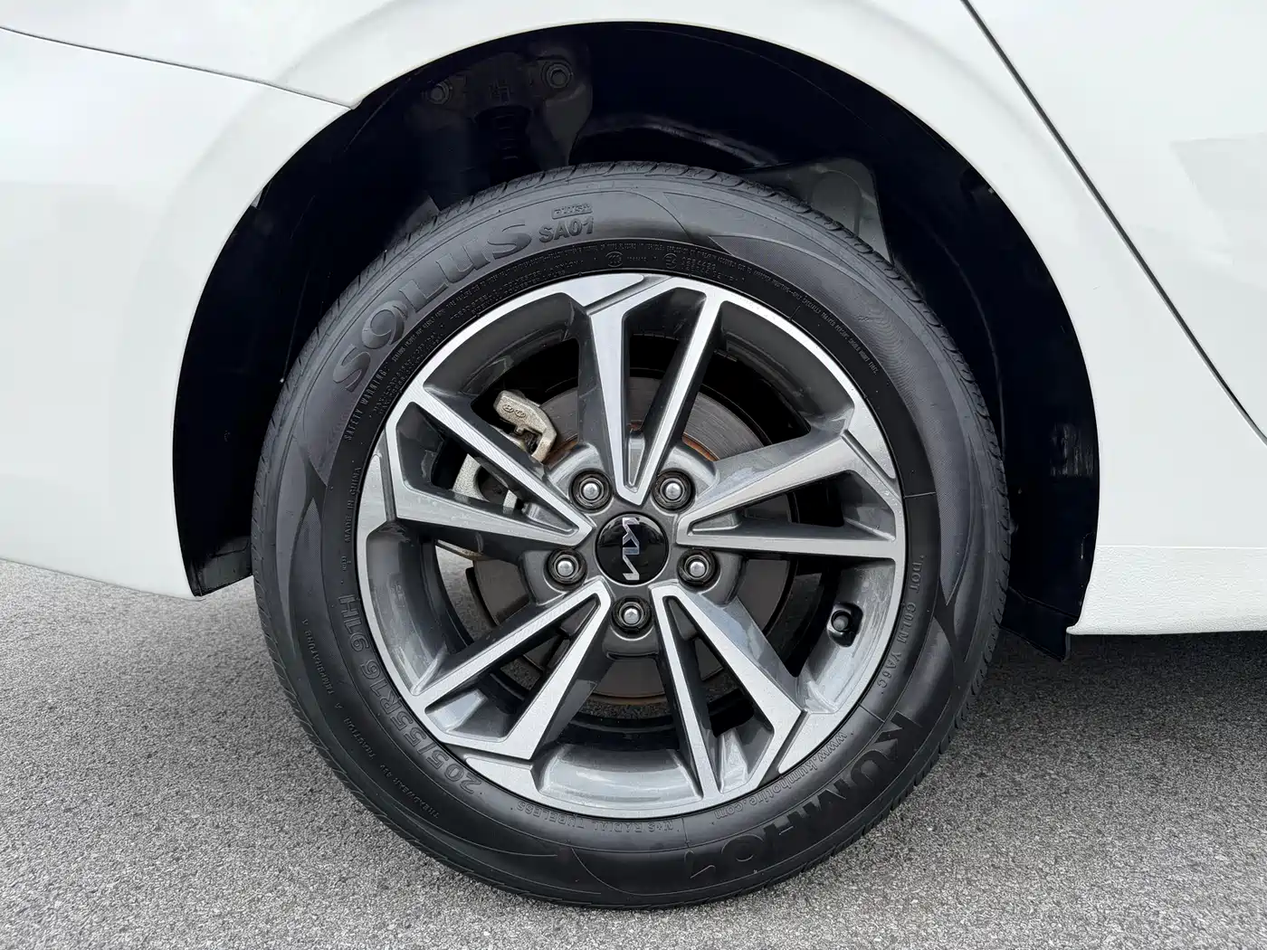 Kia K3 2023 Model 1.5L CVT Luxury Edition фото 26