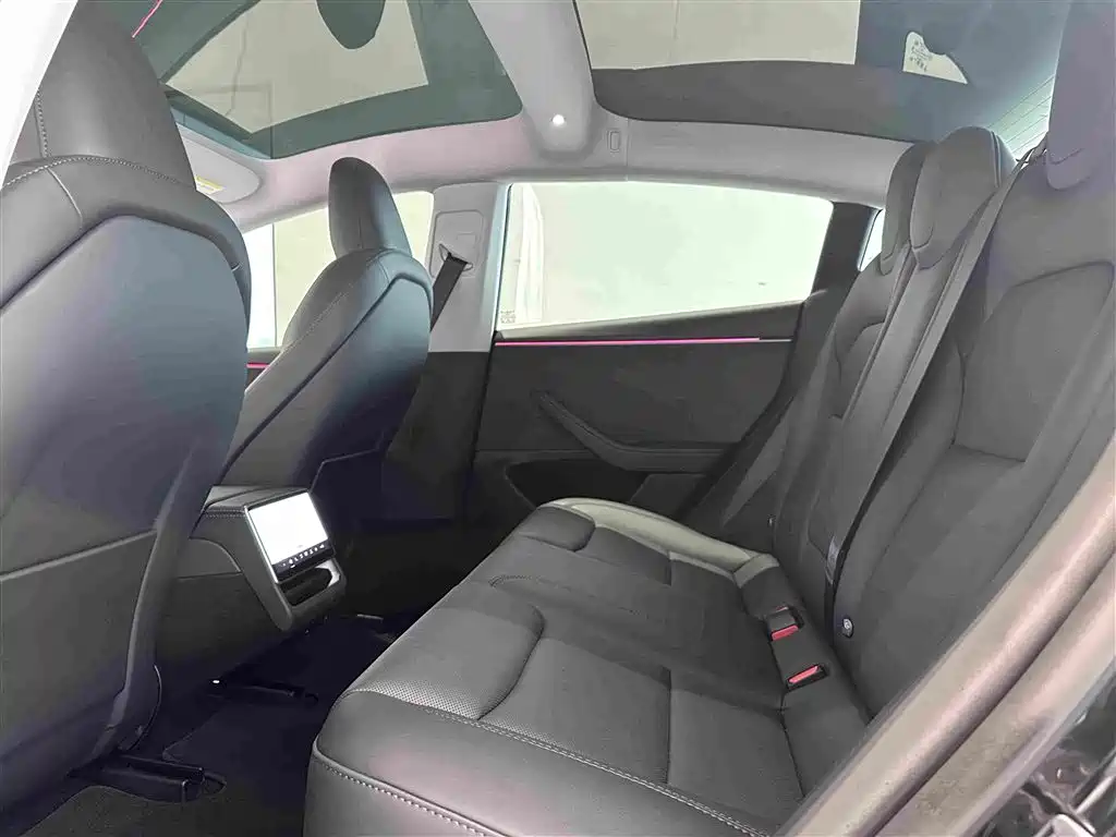 Tesla Model 3 2026 2025 Model Year Facelift Long Range All-Wheel Drive