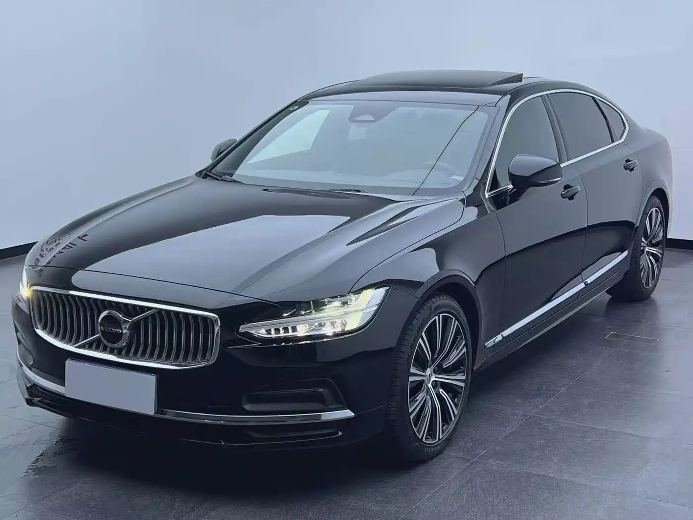 Volvo S90 2024 — пригон из Китая