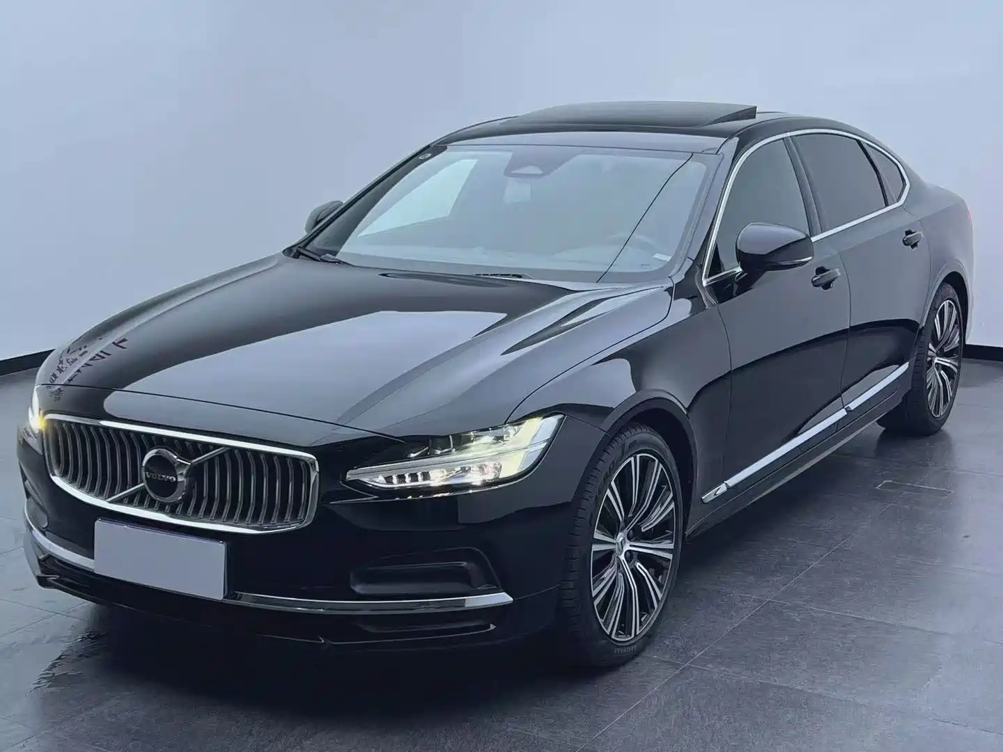 Photo 1 - Volvo S90