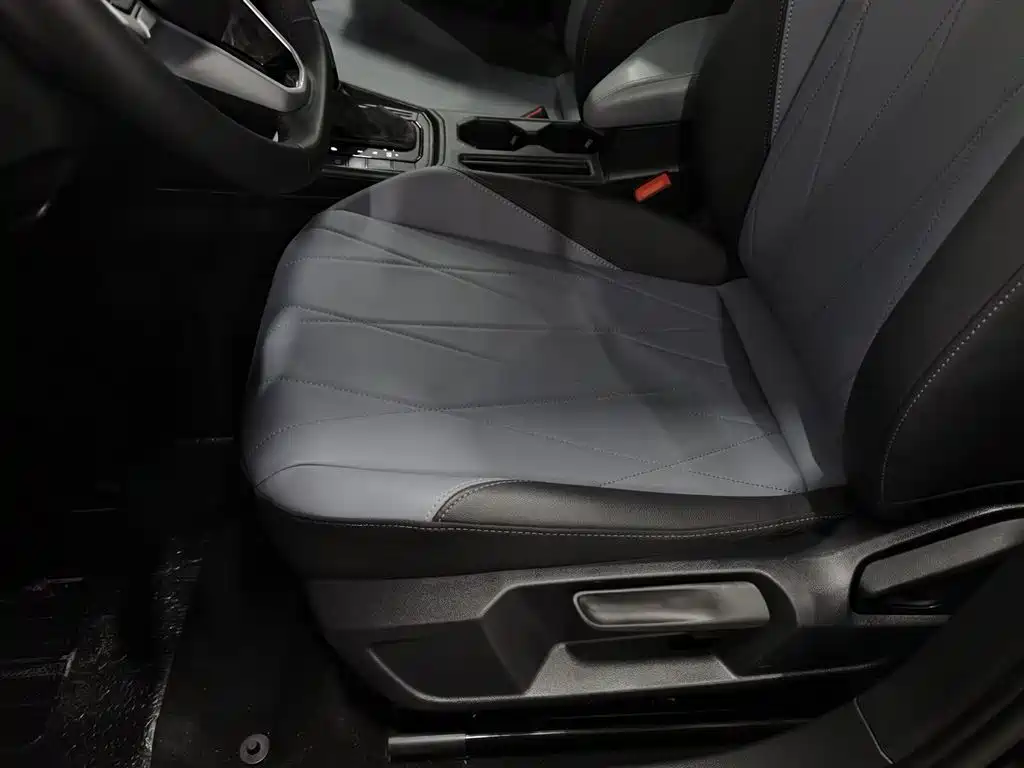 Volkswagen Lavida 2024 Model 1.5L Automatic 5 Million Edition фото 20