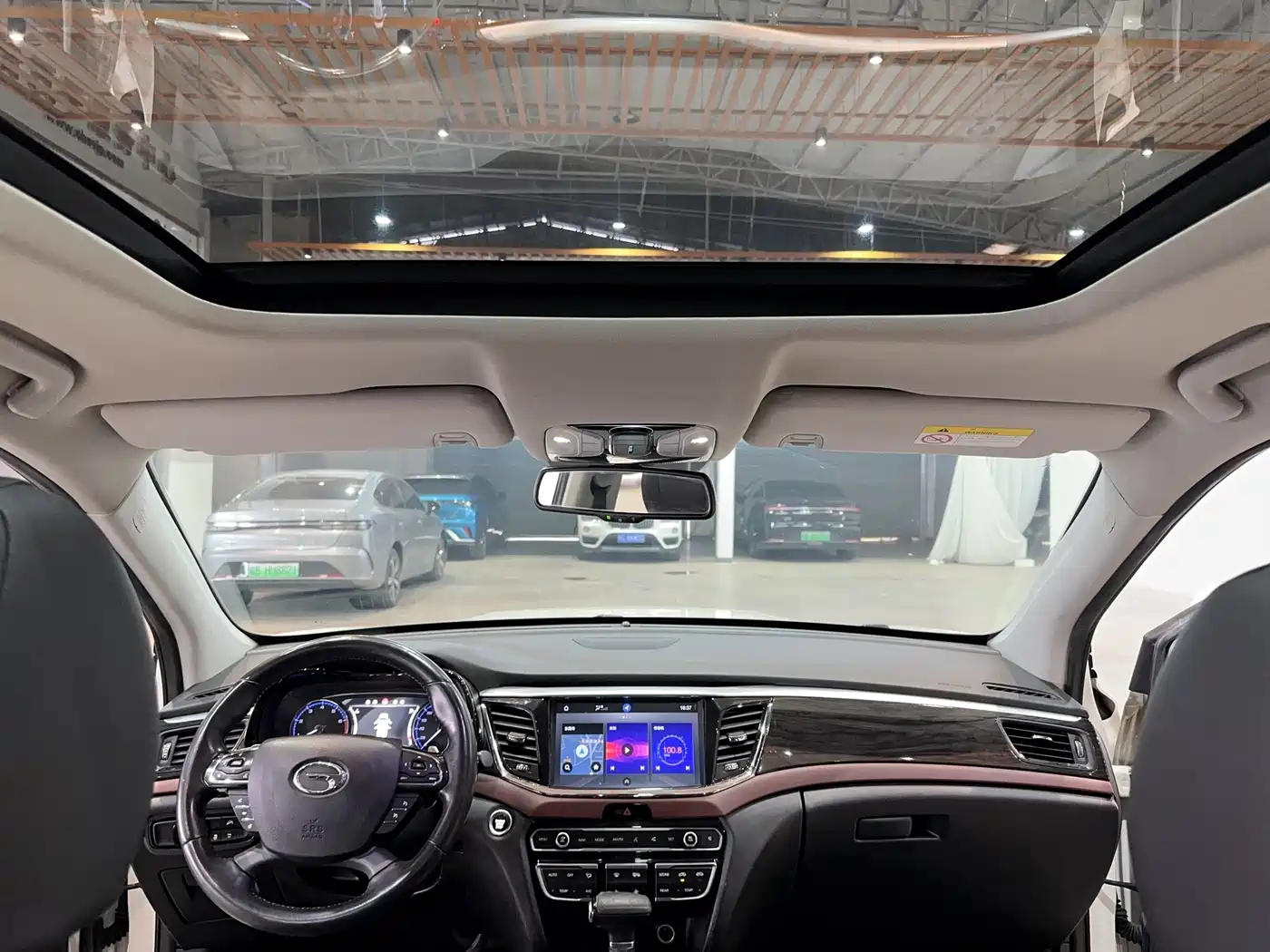 GAC Trumpchi Trumpchi GS8 2017 320T 2WD Luxury Smart Connect (7-seater) фото 4