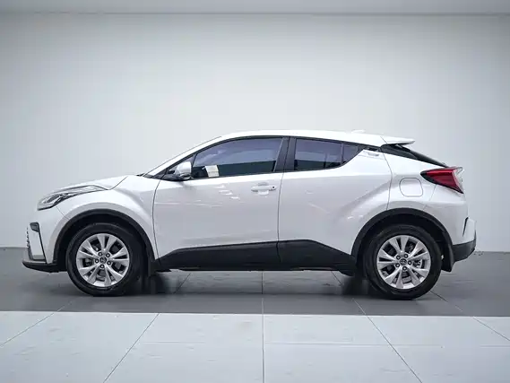 Toyota IZOA 2021 2.0L Yixiang Edition фото 5