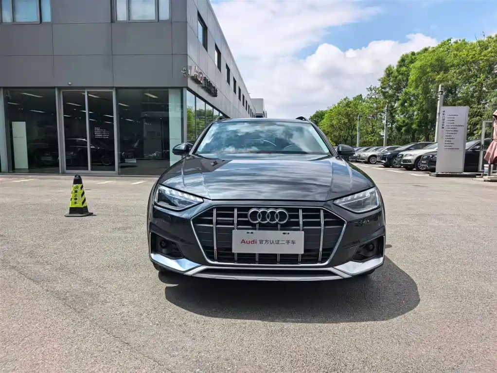 Audi A4 (Import) 2021 allroad quattro Explorer фото 2