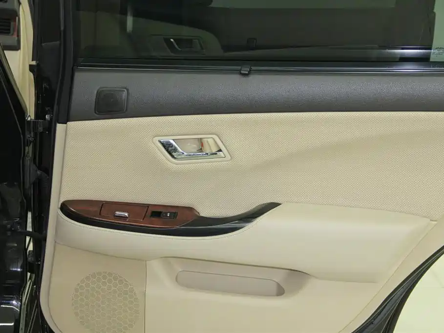 Toyota Crown 2010 4.3L Royal Saloon VIP фото 24