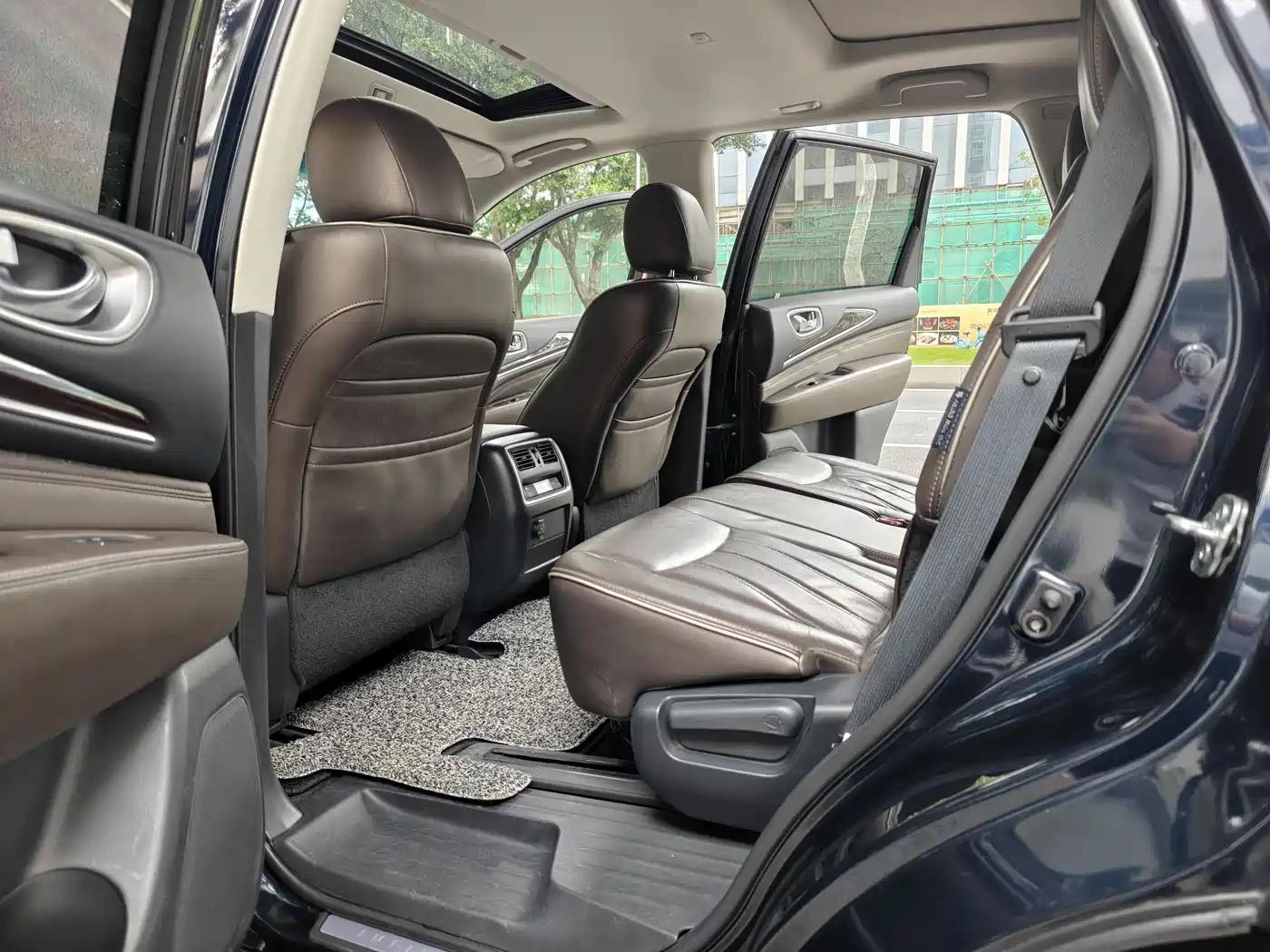 Infiniti QX60 (Import) 2018 2.5 S/C Hybrid FWD Champion Family Edition фото 15