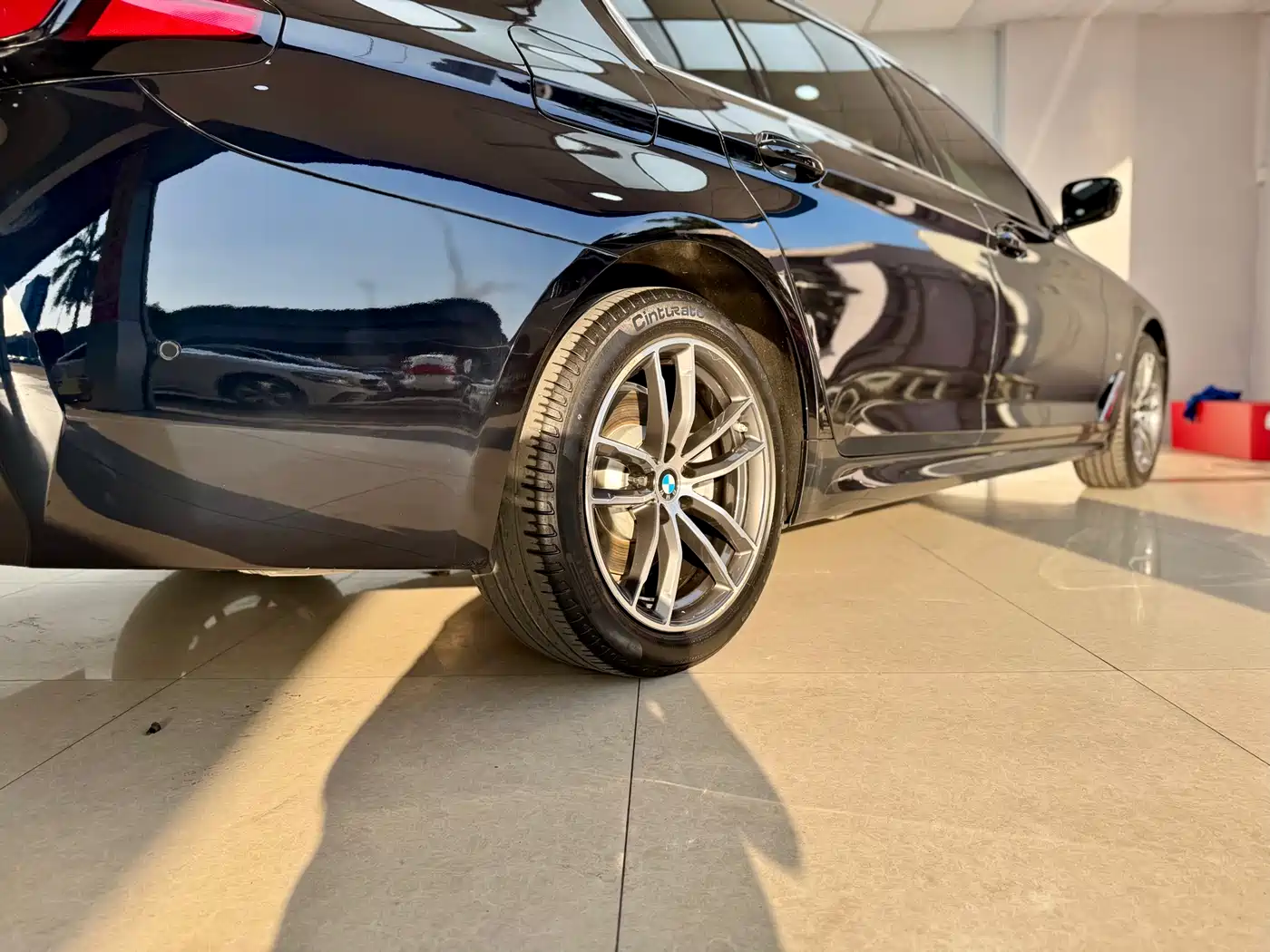 BMW 5 Series 2022 Model Second Facelift 525Li M Sport Package фото 22