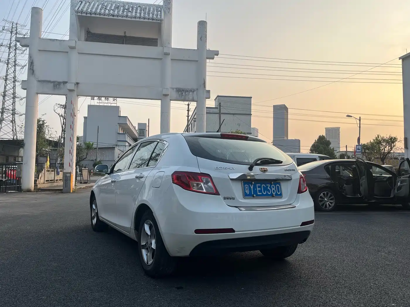 Geely Classic Emgrand 2014 2013 Hatchback 1.5L Manual Progressive