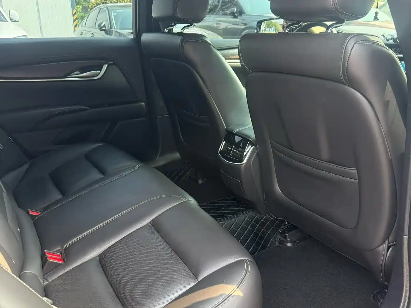 CADILLAC XTS