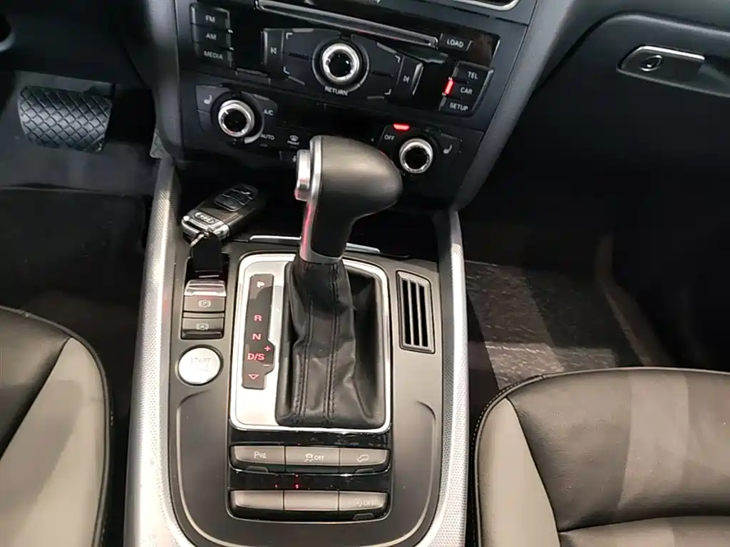 Audi Q5 2017 Plus 40 TFSI Technology фото 14