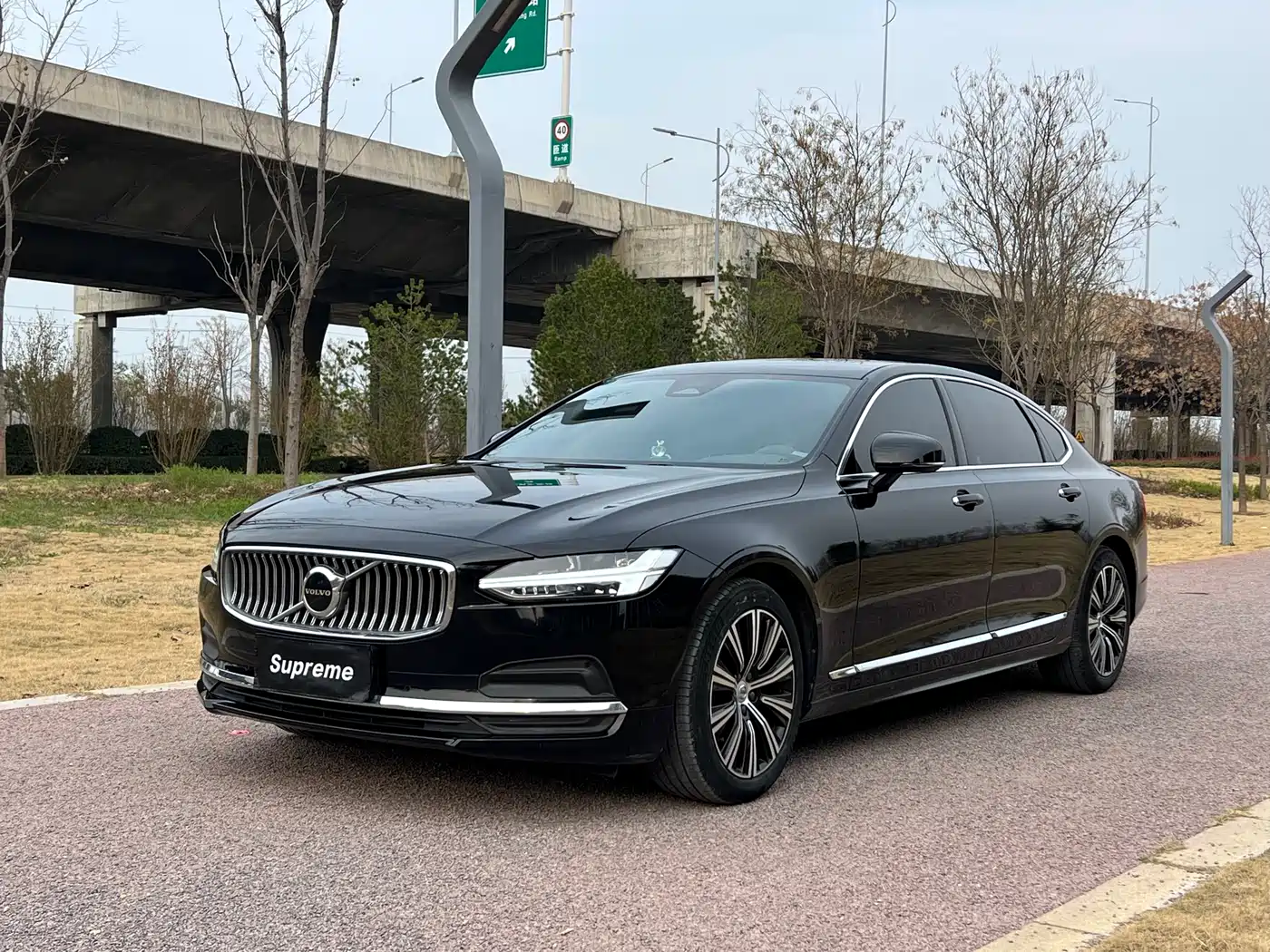 VOLVO S90