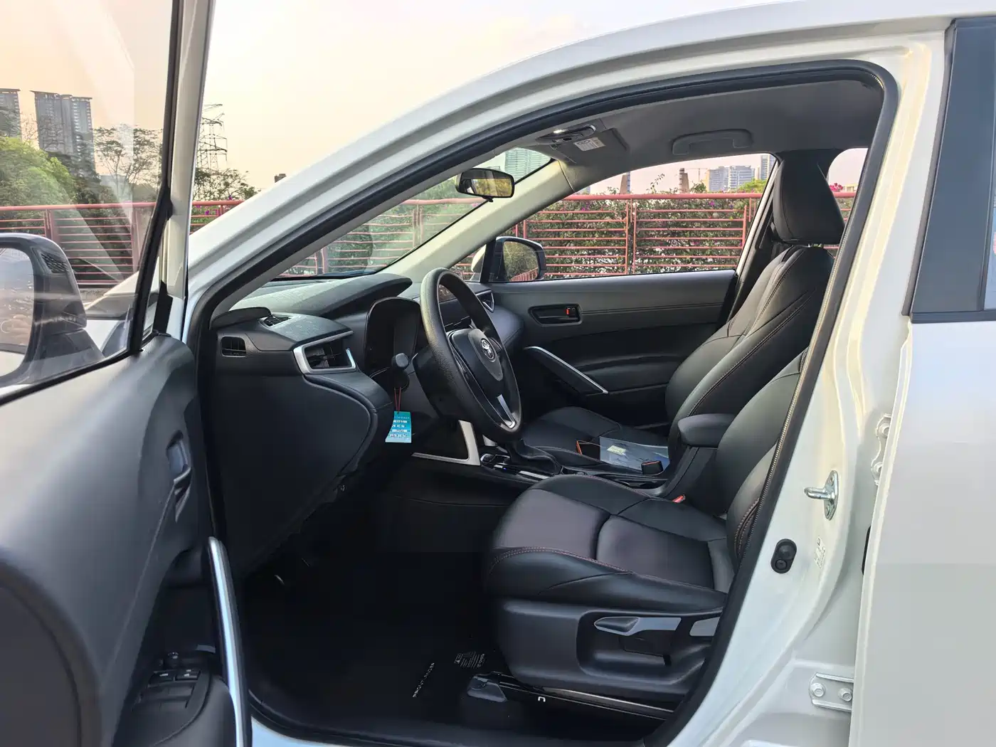Toyota Frontlander 2024 2.0L CVT Elite Edition фото 5