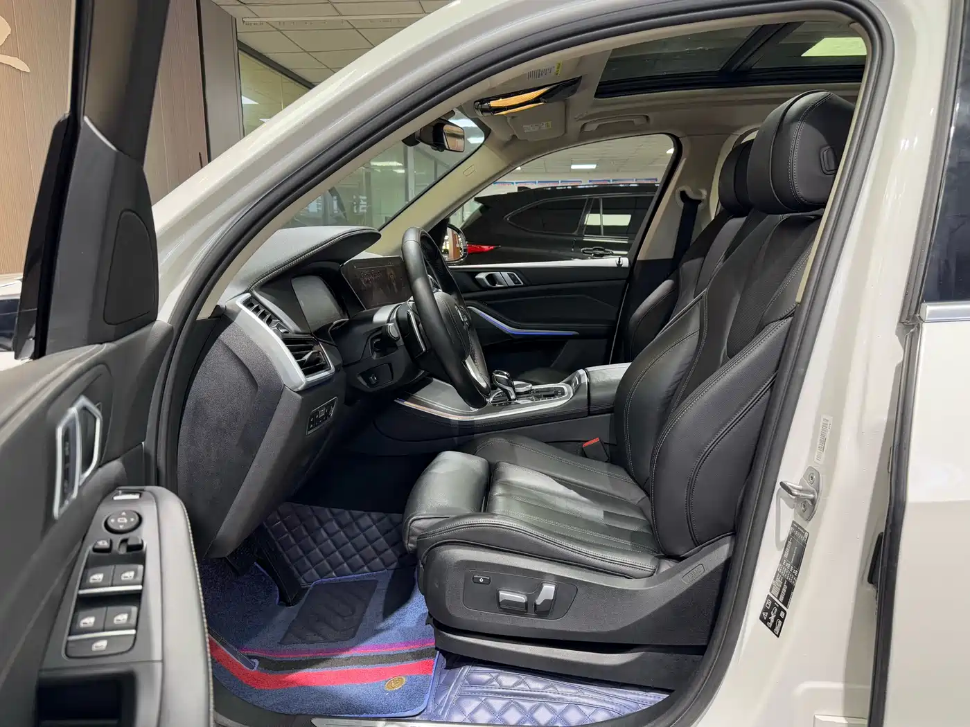 BMW X5 (Import) 2020 xDrive40i M Sport Package фото 5