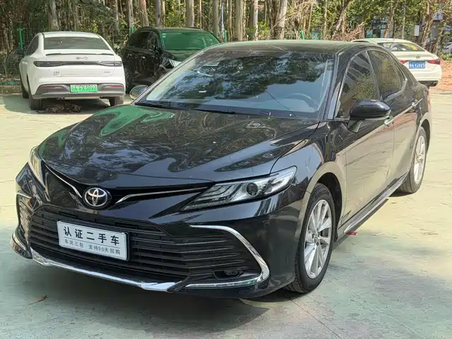 TOYOTA CAMRY