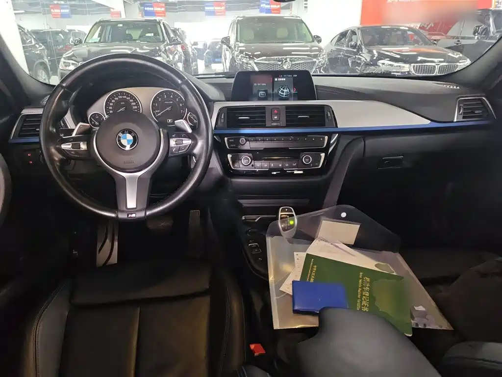 BMW 3 Series 2018 320i M Sport Package фото 10