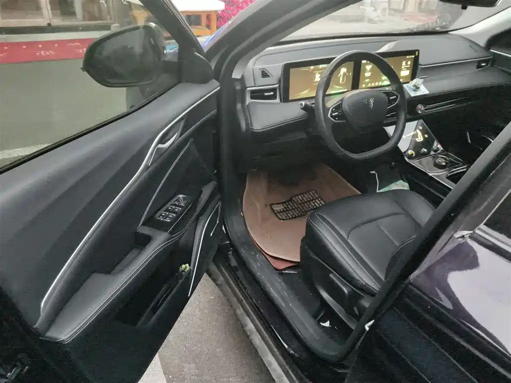 NEZHA AUTOMOBILE NEZHA U