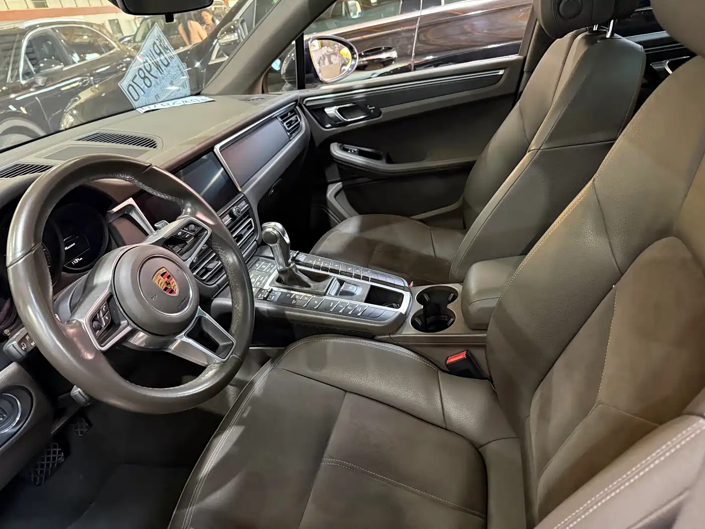 Porsche Macan 2018 Macan 2.0T фото 5