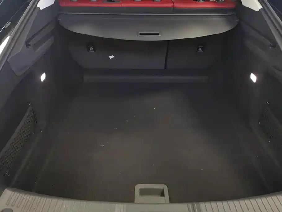 2025 Hongqi H6