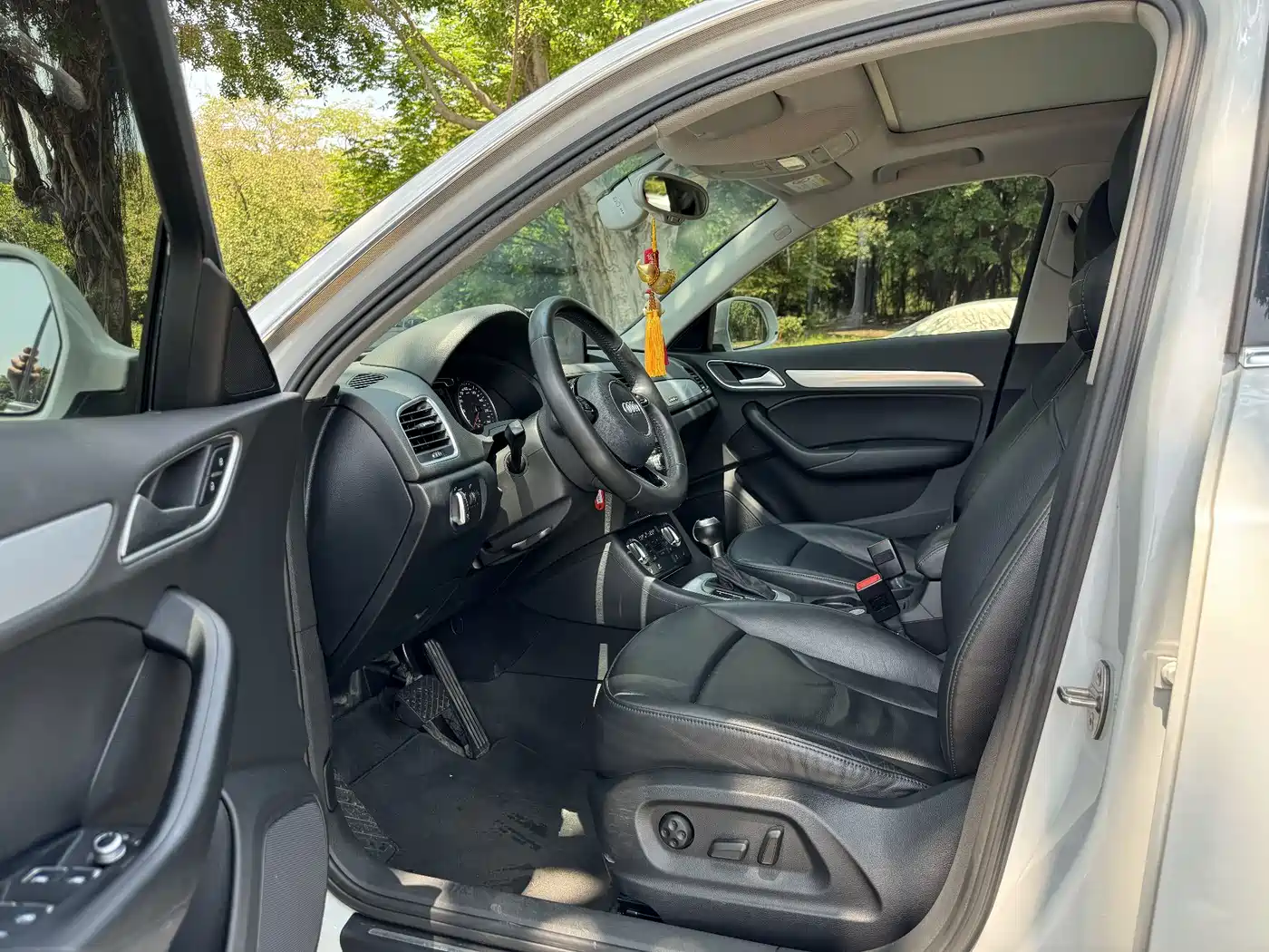 Audi Q3 2015 35 TFSI quattro Technology фото 4