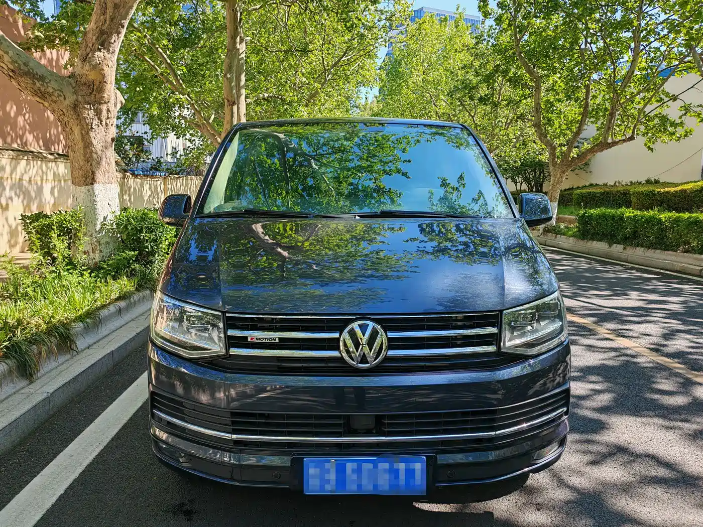 Volkswagen Multivan 2016 2.0TSI 4WD Prestige 7-Seater фото 2