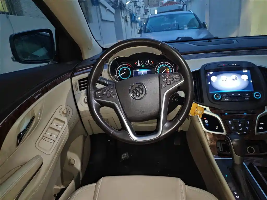 Buick LaCrosse 2013 2.4L SIDI Leading Comfort фото 3