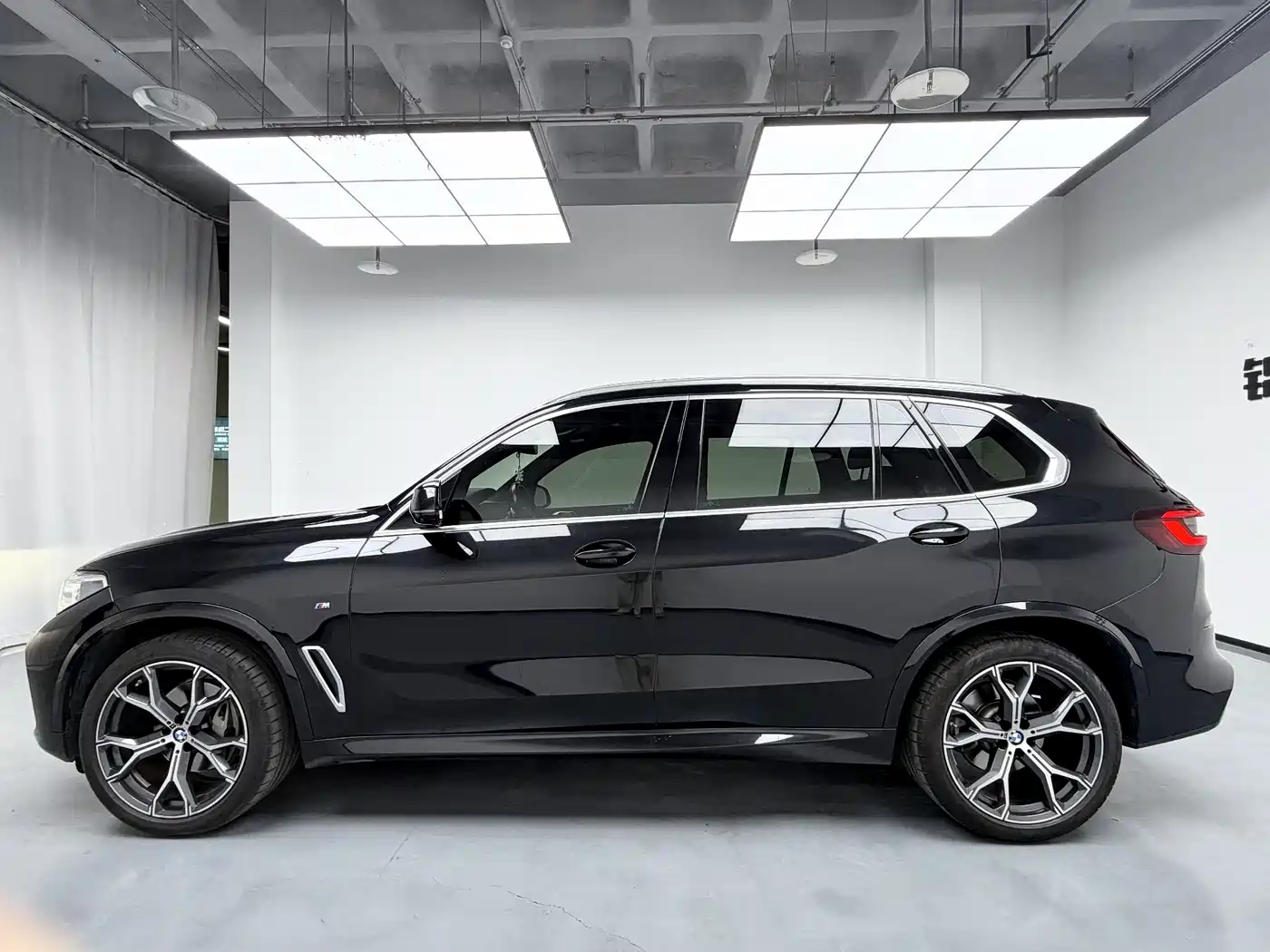 BMW X5 2022 Facelift xDrive 40Li M Sport Package фото 3