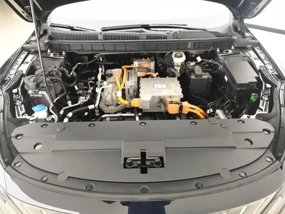 Hongqi E-QM5 2025 2024 Model 610km PLUS
