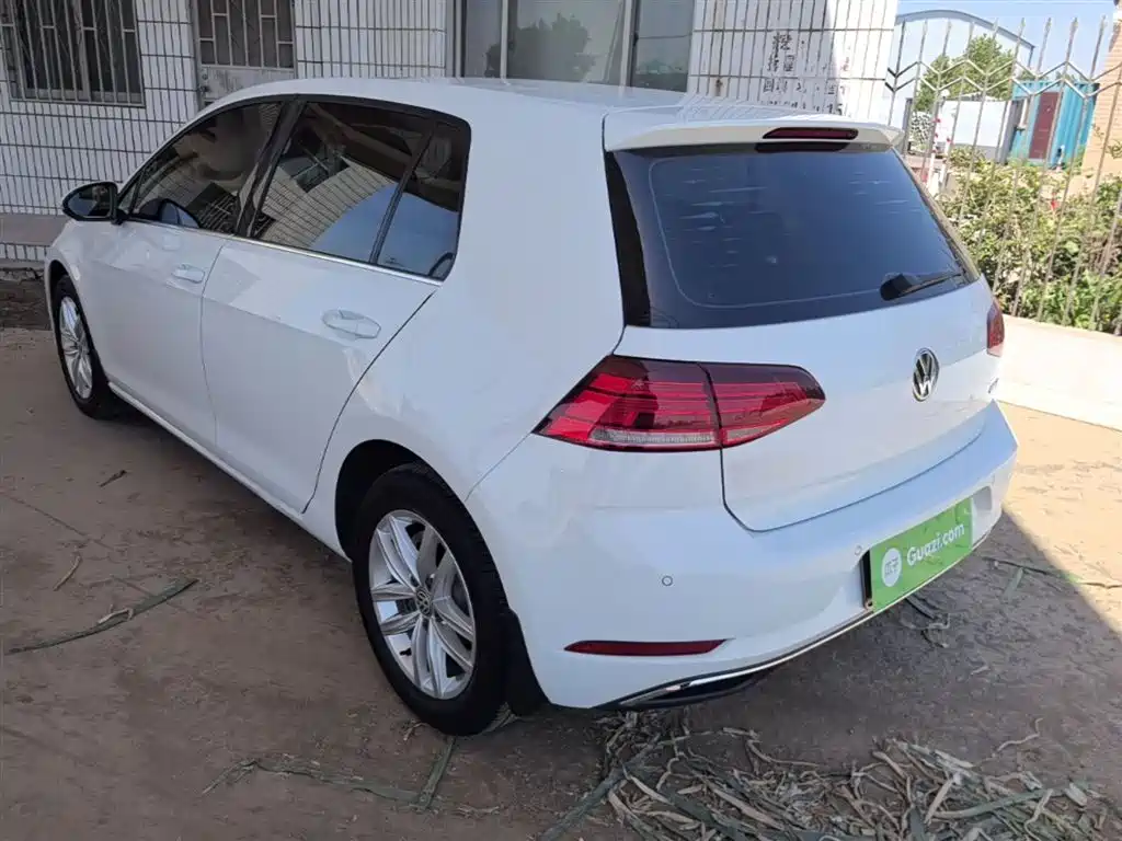 Volkswagen Golf 2018 1.6L Automatic Comfort фото 23
