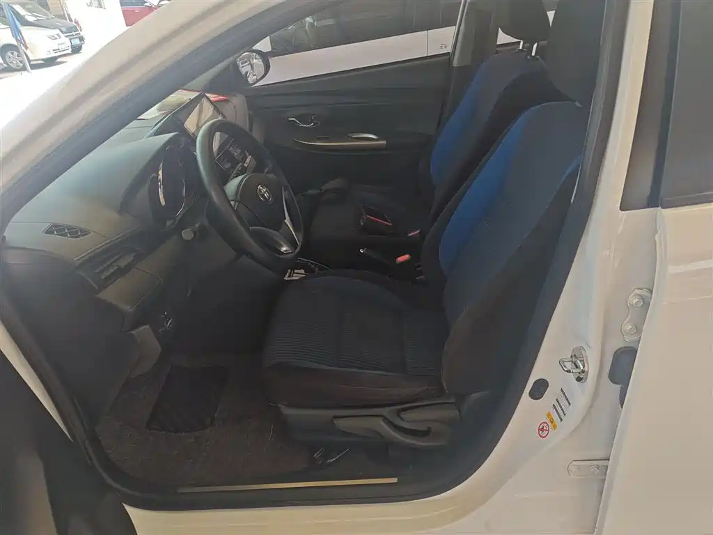 Toyota YARiS L Zhi Xuan 2016 Facelift 1.5G CVT Dynamic Edition фото 15