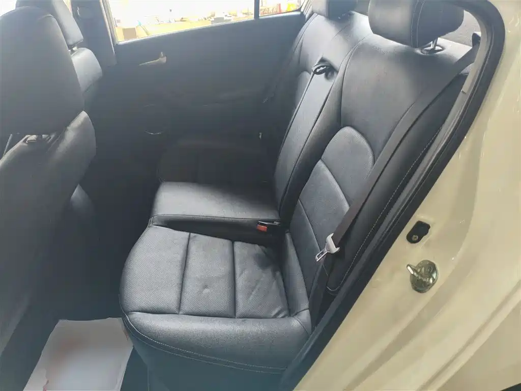 Kia K3 2015 1.6L Automatic GLS фото 13