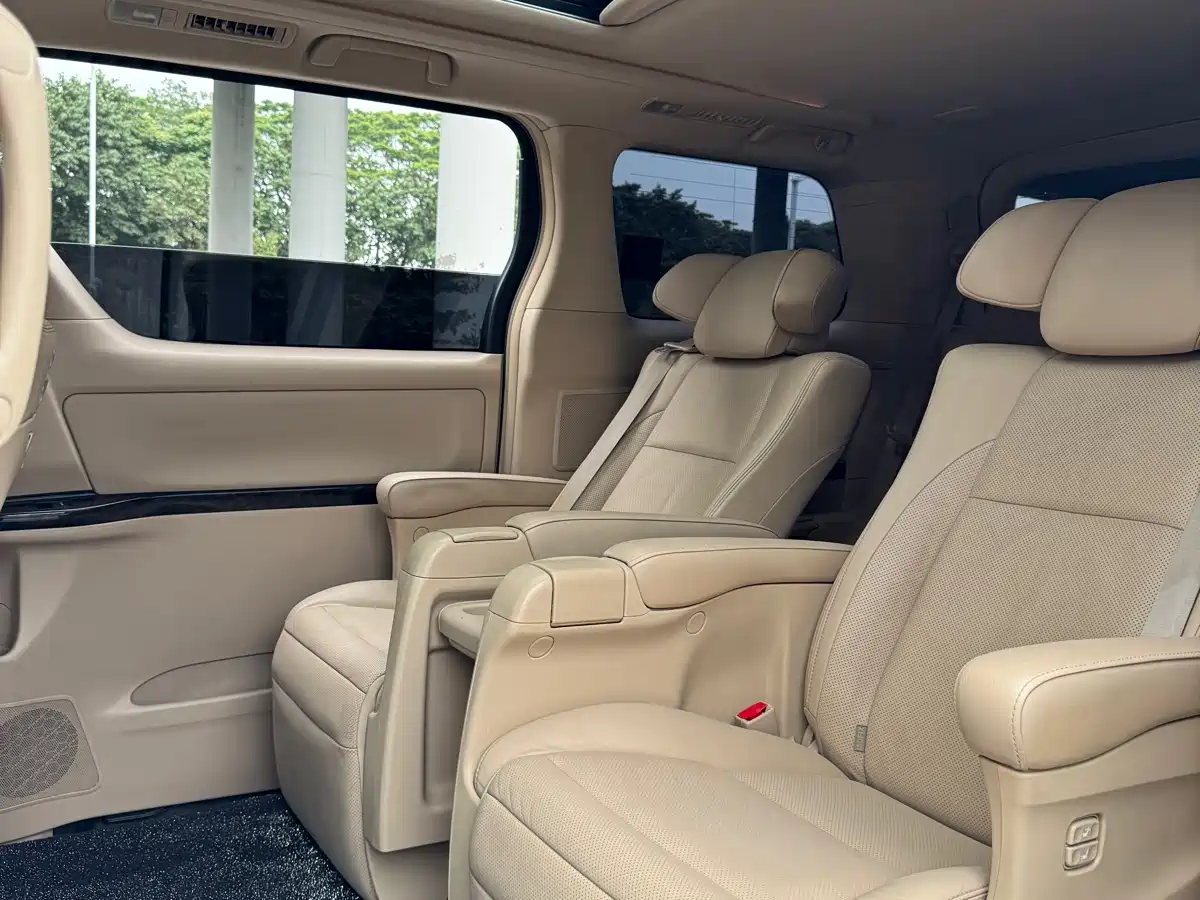 Toyota Alphard 2012 3.5L Luxury Edition фото 9