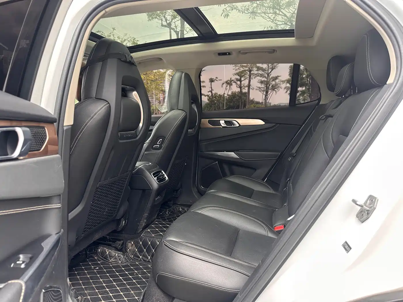 Lynk & Co 01 2019 2.0T 2WD Pro Edition China V фото 9