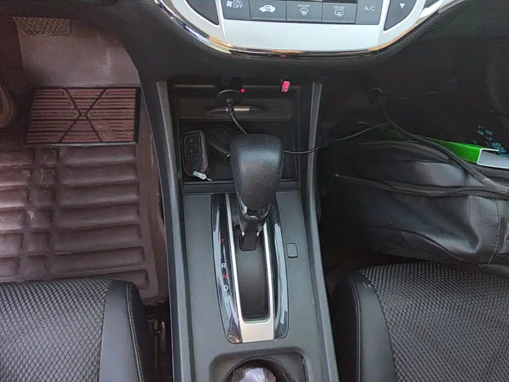 Honda Jade 2016 2016 1.8L Automatic Comfort Elite Version 5-seater