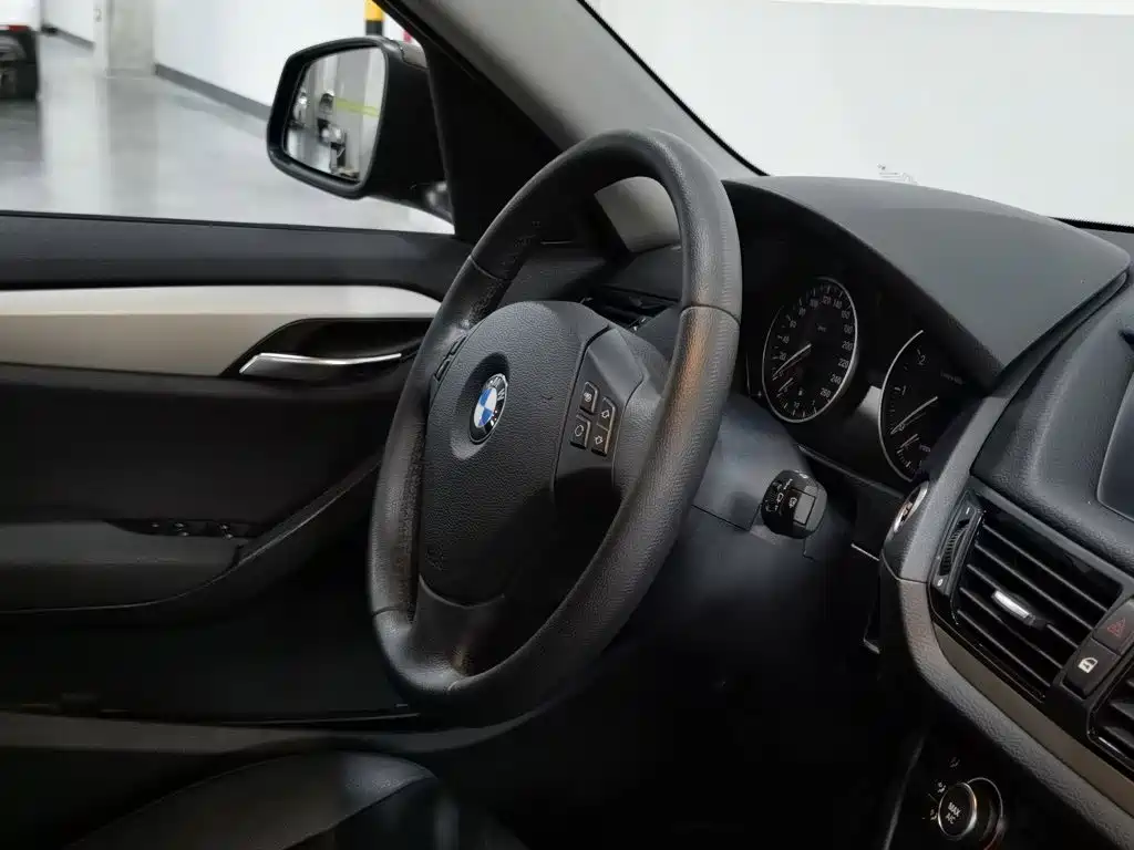 BMW X1 (Import) 2013 2012 sDrive18i Luxury