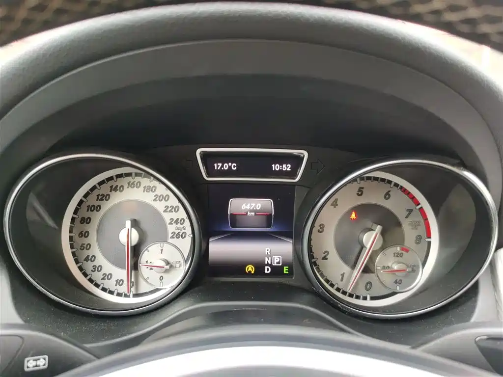 Mercedes-Benz GLA 2015 GLA 220 4MATIC Luxury фото 8