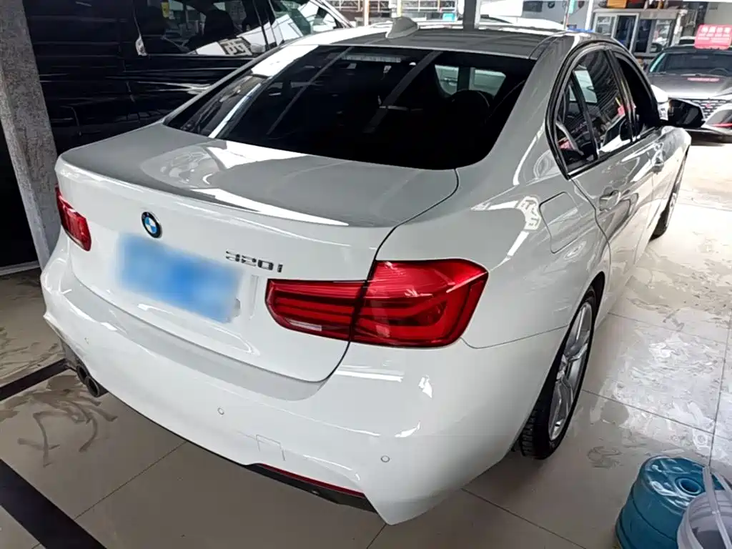 BMW 3 Series 2019 320i M Sport Package фото 7