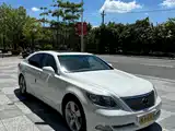 Фото 6 - Lexus LS