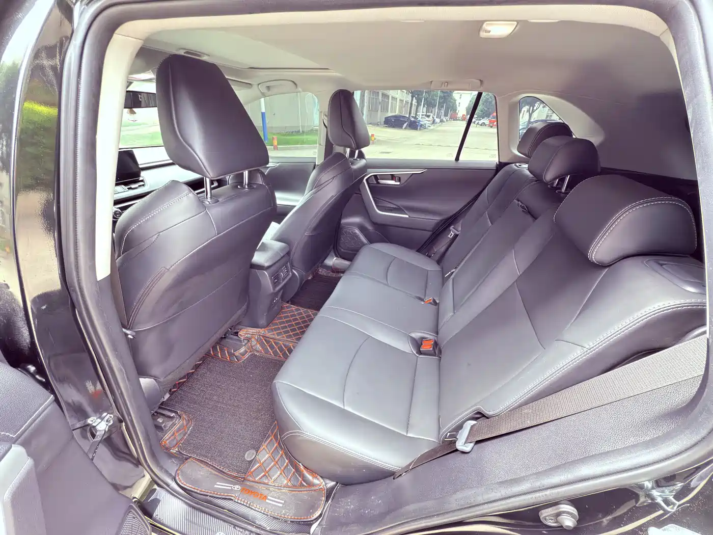 Toyota Wildlander 2023 2.0L CVT FWD Urban фото 7